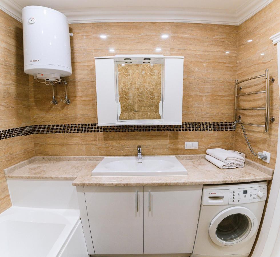 Luxury For Business & Pleasure Royal 2 Apartment เคียฟ ภายนอก รูปภาพ
